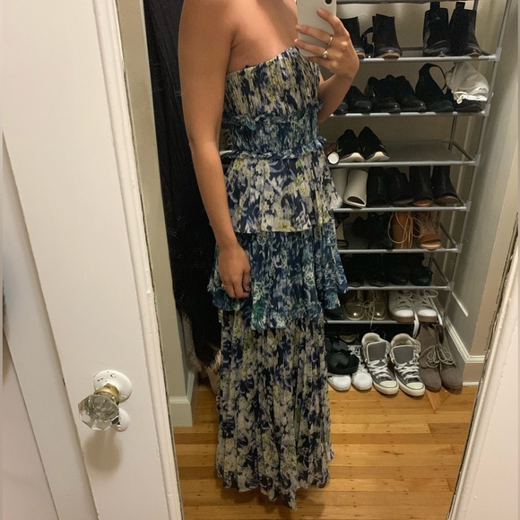 AMUR Mel Tiered Gown Dress - Picture 6 of 7